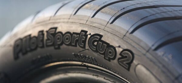 michelin_pilot_sportcup2_01_1440x655c